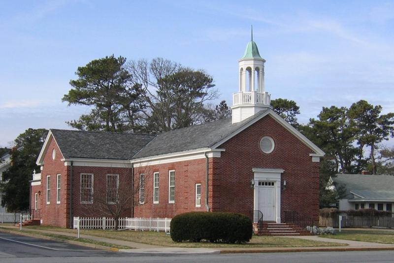 The basic structure of Westminster Presbyterian had not altered much from the late 1950s to this 2007 view, but significant improvements can be seen in the following photo.